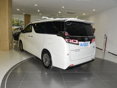 2023款 皇冠 双擎 2.5L HV尊贵版