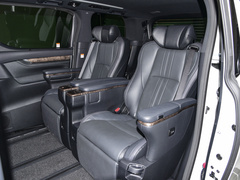 2023款 皇冠 双擎 2.5L HV尊贵版