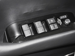 2023款 皇冠 双擎 2.5L HV至尊版
