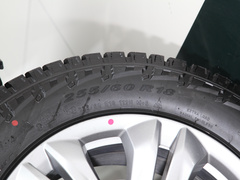 2023款 2.0T 汽油四驱豪华版 7座