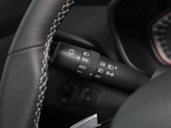 2023款 2.0T 汽油四驱豪华版 7座