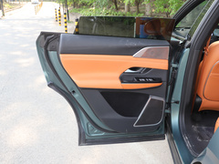 2022款 650 性能版Max