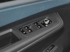 2023款 530 V6 四驱青云限定版