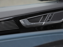 2023款 530 V6 四驱青云限定版