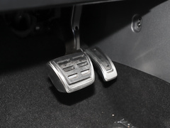 2023款 530 V6 四驱青云限定版