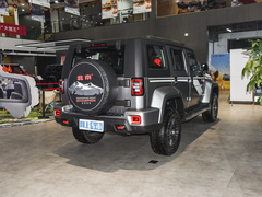 2023款 2.0T 自动四驱环塔冠军版