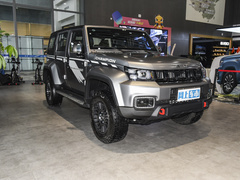 2023款 2.0T 自动四驱环塔冠军版
