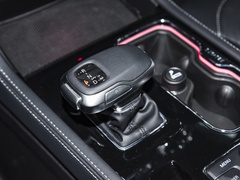 2023款 2.0T 自动四驱环塔冠军版