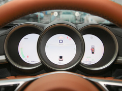 2022款 555km 尊贵版