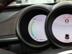 2022款 555km 尊贵版