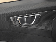 2022款 1.5L 手动自在型