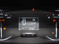 2022款 1.5L 手动自在型