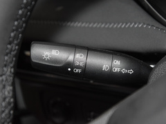2022款 1.5L 手动自在型