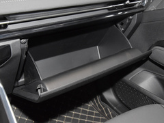 2022款 1.5L 手动自在型