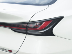 2023款 1.5T DCT尊贵型