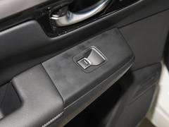 2023款 240TURBO 四驱臻享版 5座