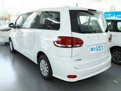 2023款 2.0L 手动多功能版 汽油 7座