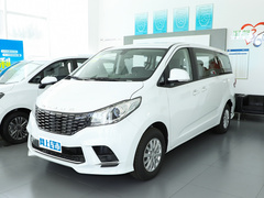 2023款 2.0L 手动多功能版 汽油 7座