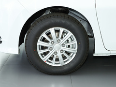 2023款 2.0L 手动多功能版 汽油 7座