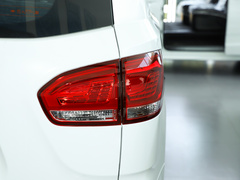 2023款 2.0L 手动多功能版 汽油 7座