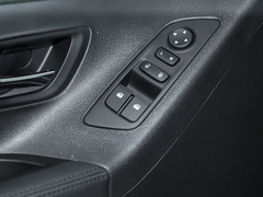 2023款 2.0L 手动多功能版 汽油 7座