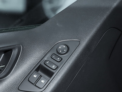 2023款 2.0L 手动多功能版 汽油 7座