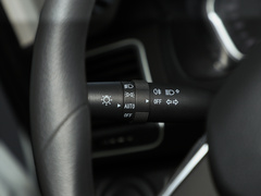 2023款 2.0L 手动多功能版 汽油 7座