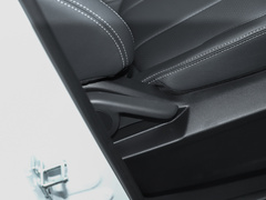 2023款 2.0L 手动多功能版 汽油 7座