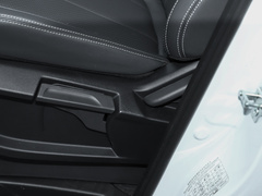 2023款 2.0L 手动多功能版 汽油 7座