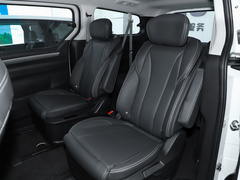 2023款 2.0L 手动多功能版 汽油 7座