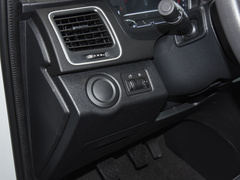 2023款 2.0L 手动多功能版 汽油 7座
