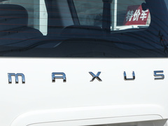 2023款 2.0L 手动多功能版 汽油 7座