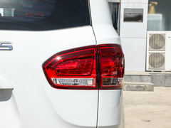 2023款 2.0L 手动多功能版 汽油 7座