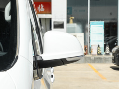 2023款 2.0L 手动多功能版 汽油 7座