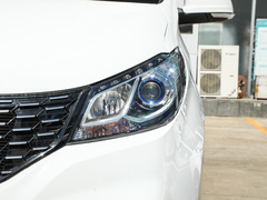 2023款 2.0L 手动多功能版 汽油 7座