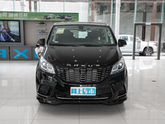 2023款 2.0T 手动多功能版 柴油 7座