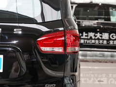 2023款 2.0T 手动多功能版 柴油 7座