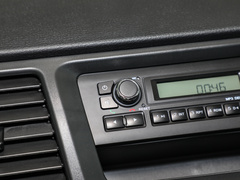 2023款 2.0T 手动多功能版 柴油 7座
