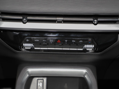 2022款 1.5T 手动轻享活力型
