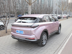 2022款 哪吒U-Ⅱ 610 三元锂