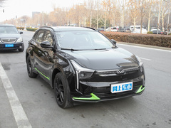 2022款 哪吒U-Ⅱ 610 三元锂