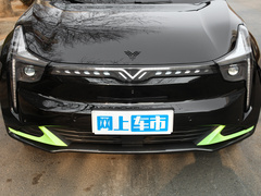 2022款 哪吒U-Ⅱ 610 三元锂