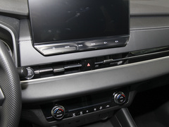 2023款 1.5T CVT两驱卓越版 5座