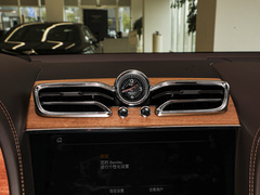 2023款 4.0T V8 长轴距雅度版