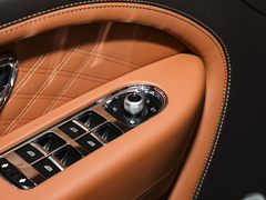 2023款 4.0T V8 长轴距雅度版