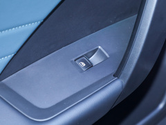 2023款 330TSI 四驱月尊版