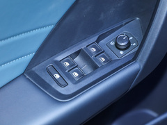 2023款 330TSI 四驱月尊版
