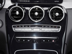 2023款 GLC 260 4MATIC 轿跑SUV