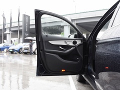 2023款 GLC 260 4MATIC 轿跑SUV