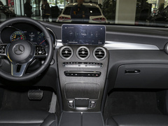 2023款 GLC 300 4MATIC 轿跑SUV